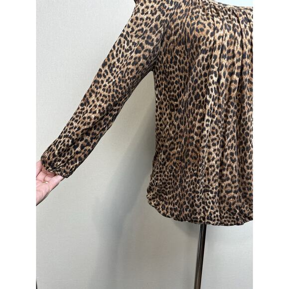Michael Kors Women’s Cheetah Print Blouse Sz M Long Sleeve Lightweight - Picture 4 of 11